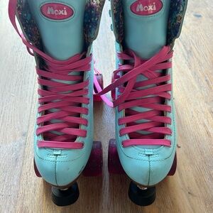Moxi Teal and Pink Roller Skates